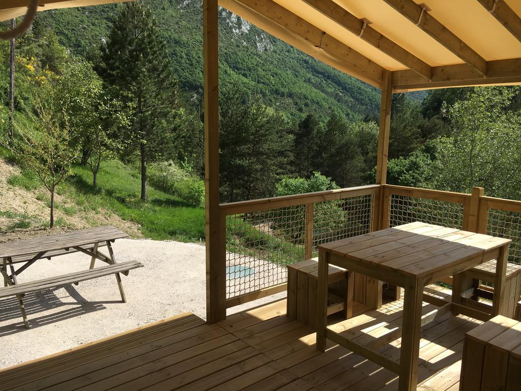 Camping Calme Et Nature กาสเตลลาน ภายนอก รูปภาพ